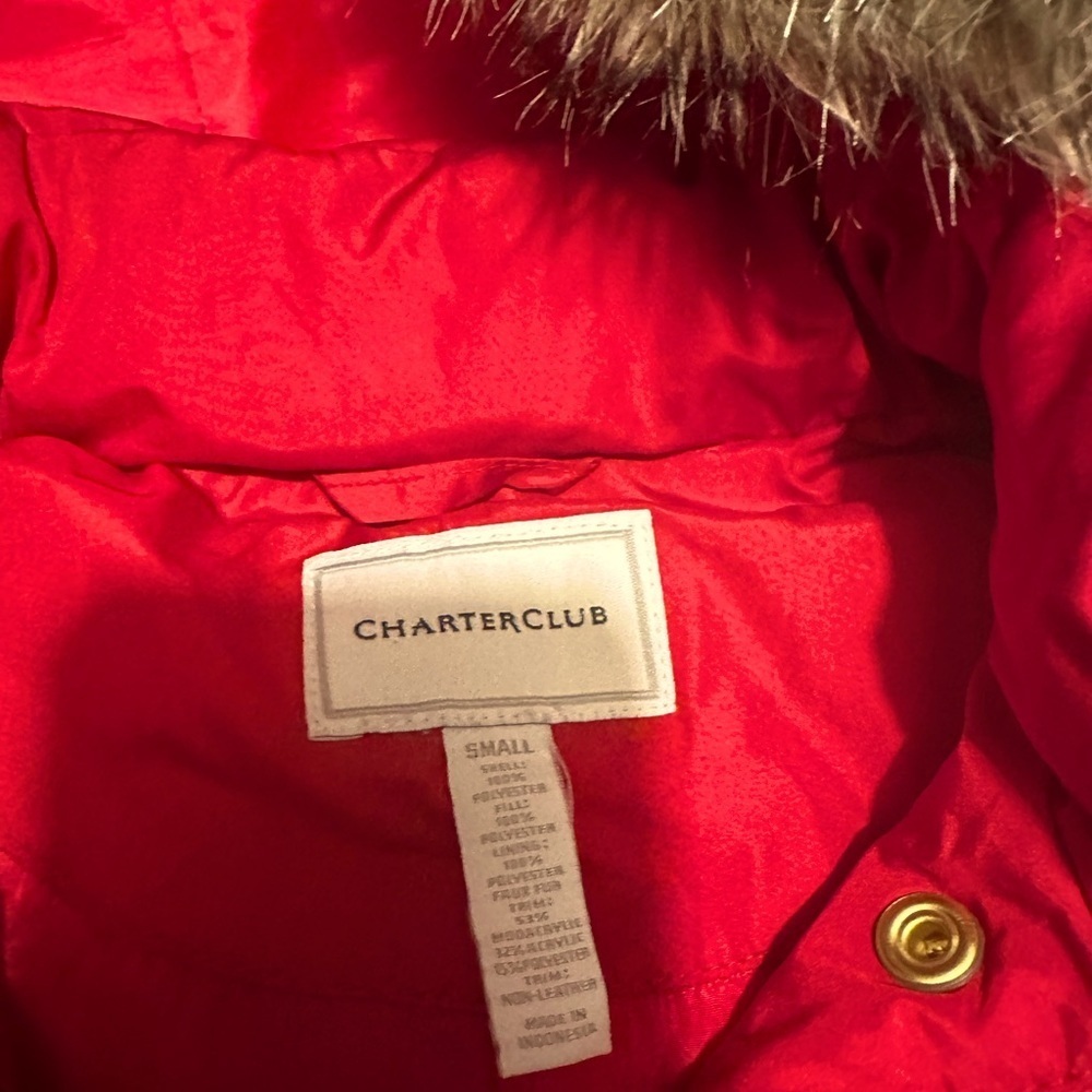 Vest Women’s Red Charter Club vest Faux Fur size small Great condition! Warm! - Picture 2 of 9
